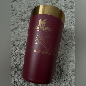 Stanley 16oz Cranberry Winterscape Stacking Beer Pint NLA limited edition